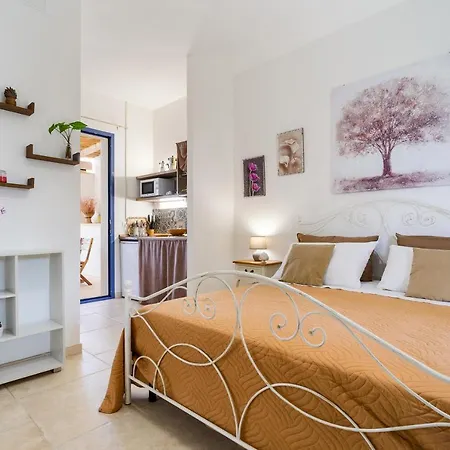 Apart-hotel Dimora Feo 3*