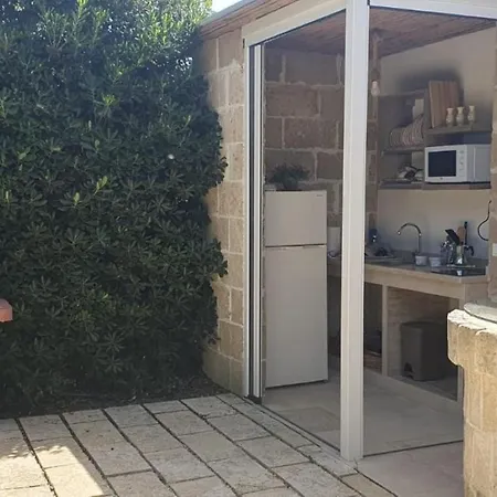 Apart-hotel Dimora Feo 3*